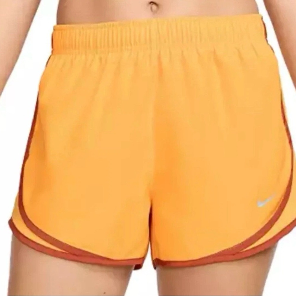 Nike Women's Dri-Fit tempo lined Shorts XS